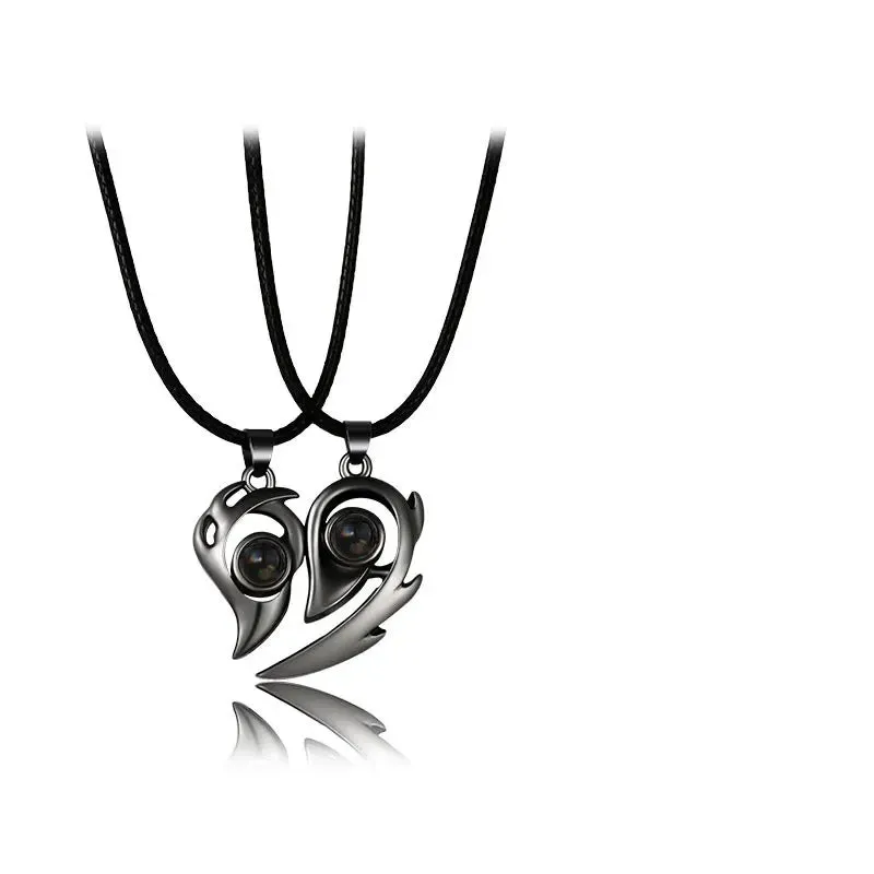 100 Languages I Love You Projection Magnetic Couple Heart Necklace