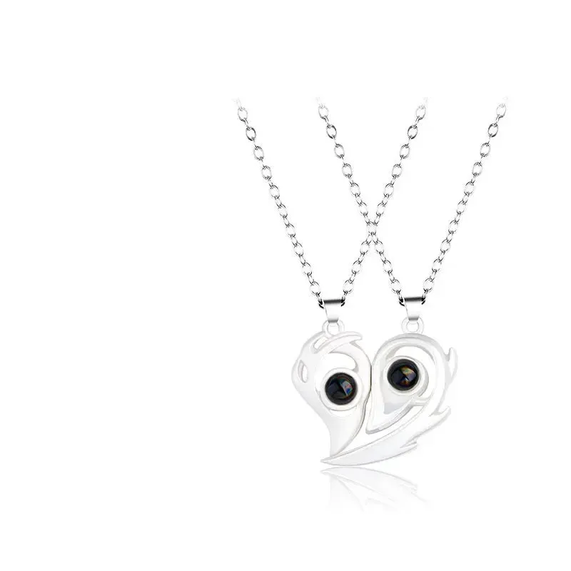 100 Languages I Love You Projection Magnetic Couple Heart Necklace