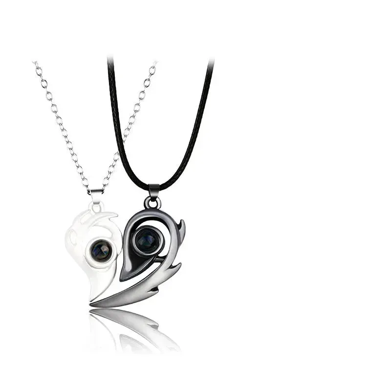 100 Languages I Love You Projection Magnetic Couple Heart Necklace