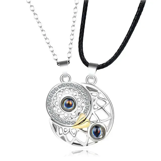 100 Languages I Love You Projection Magnetic Couple Heart Necklace