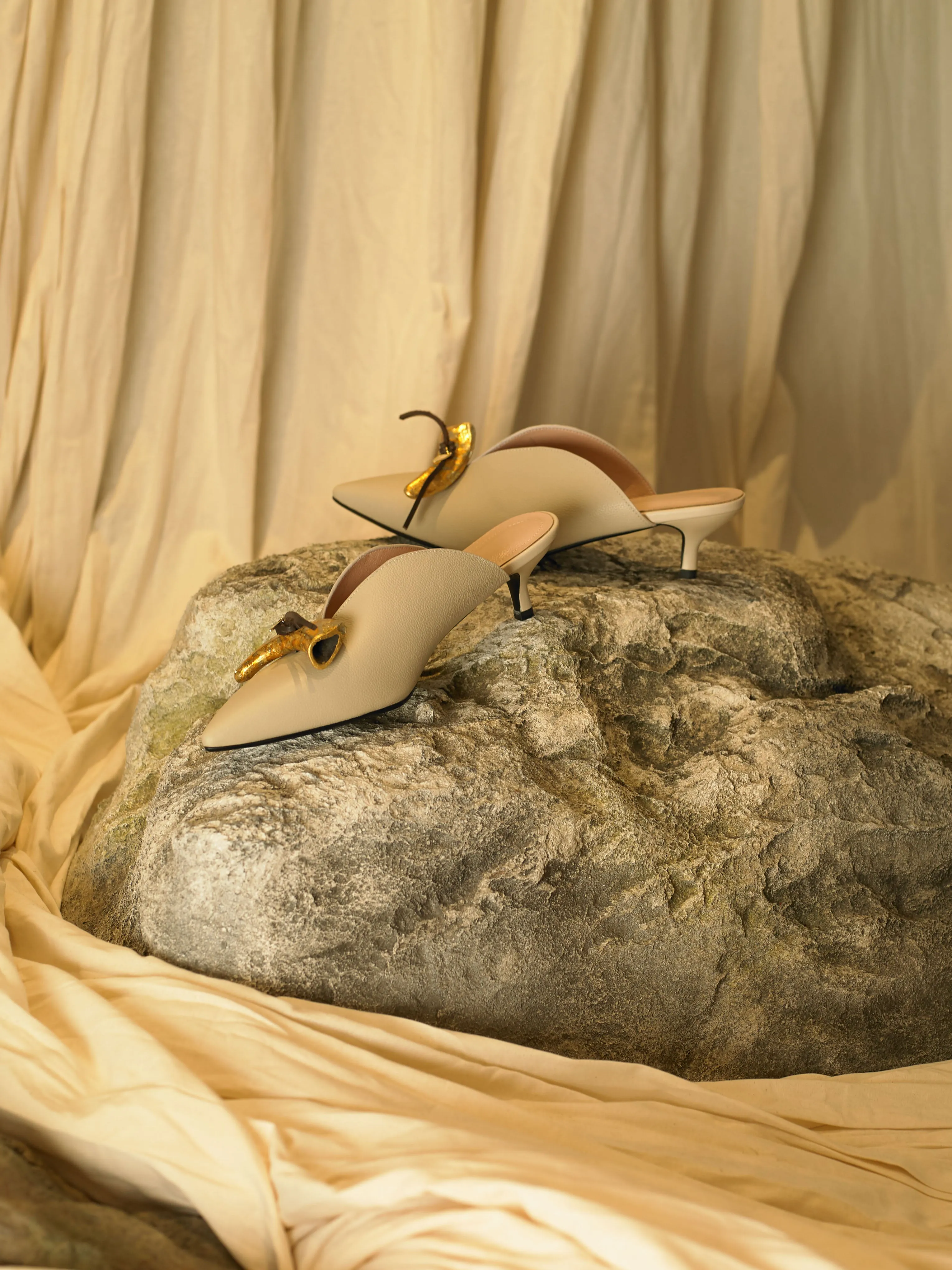 Artisanal Beauvoir Low heeled Mules - Sand/Tarnish Sun