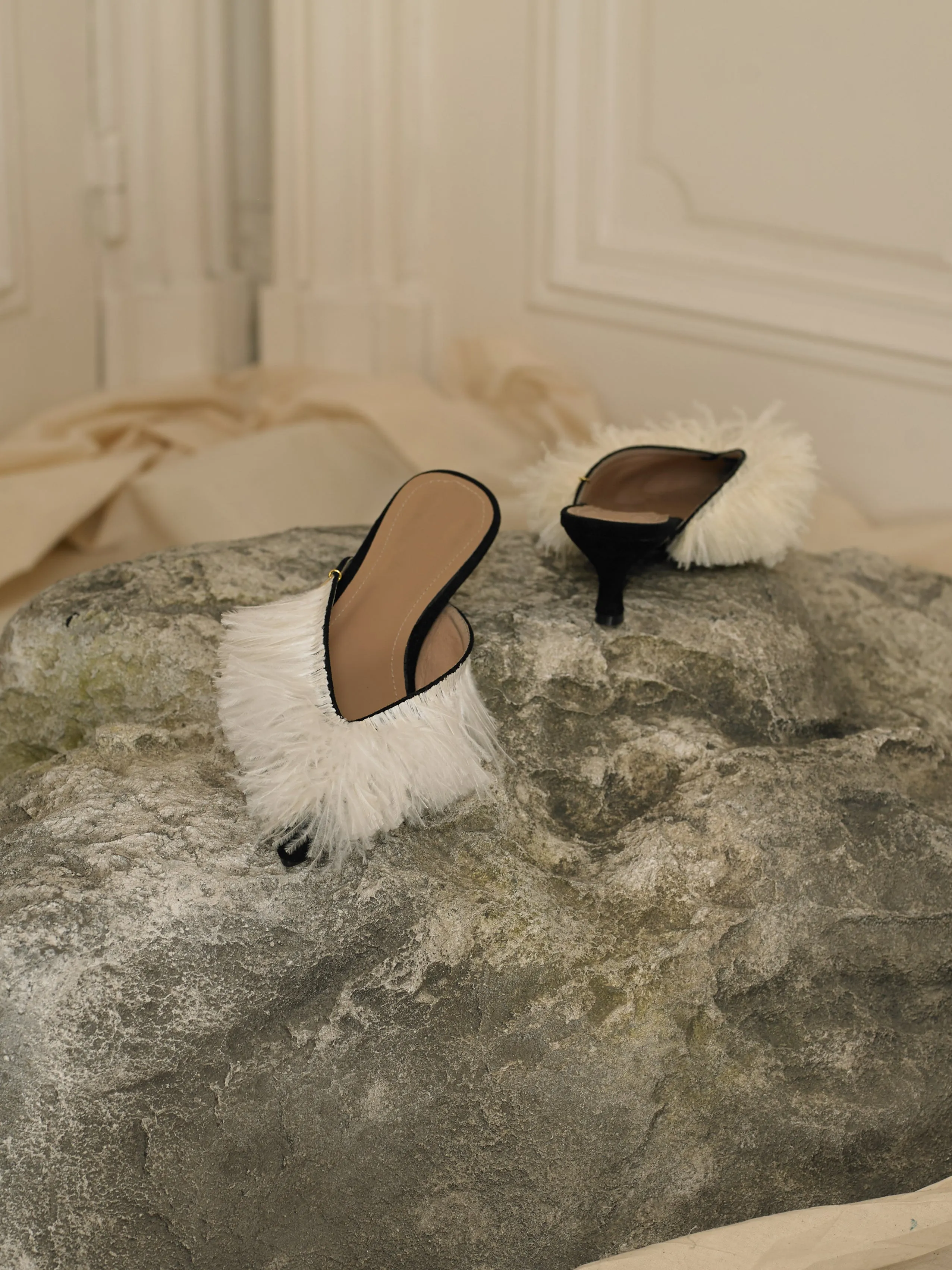 Artisanal Folie Mules - White / Black