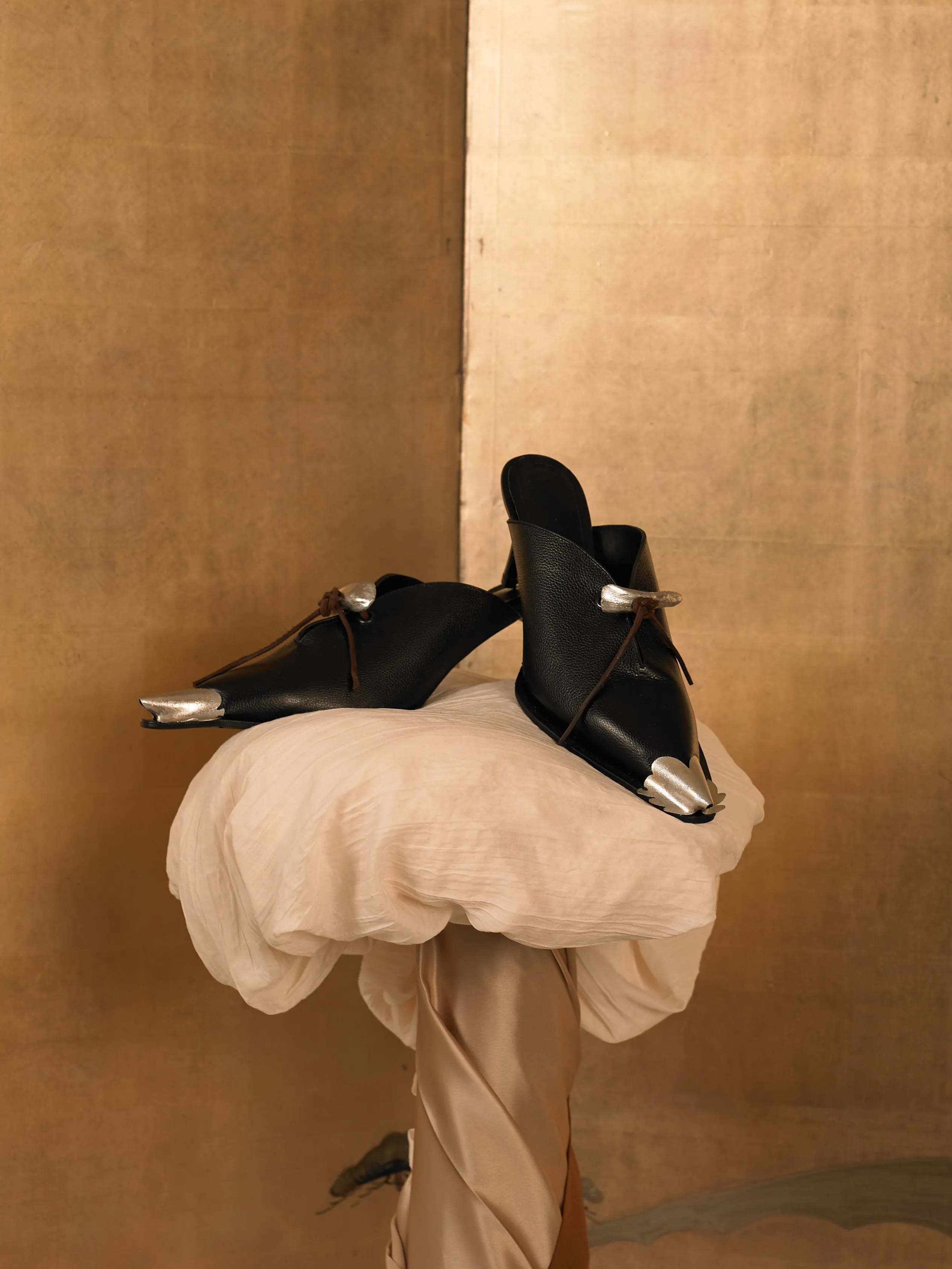 Artisanal Lunna Heeled Mules - Black/Silver