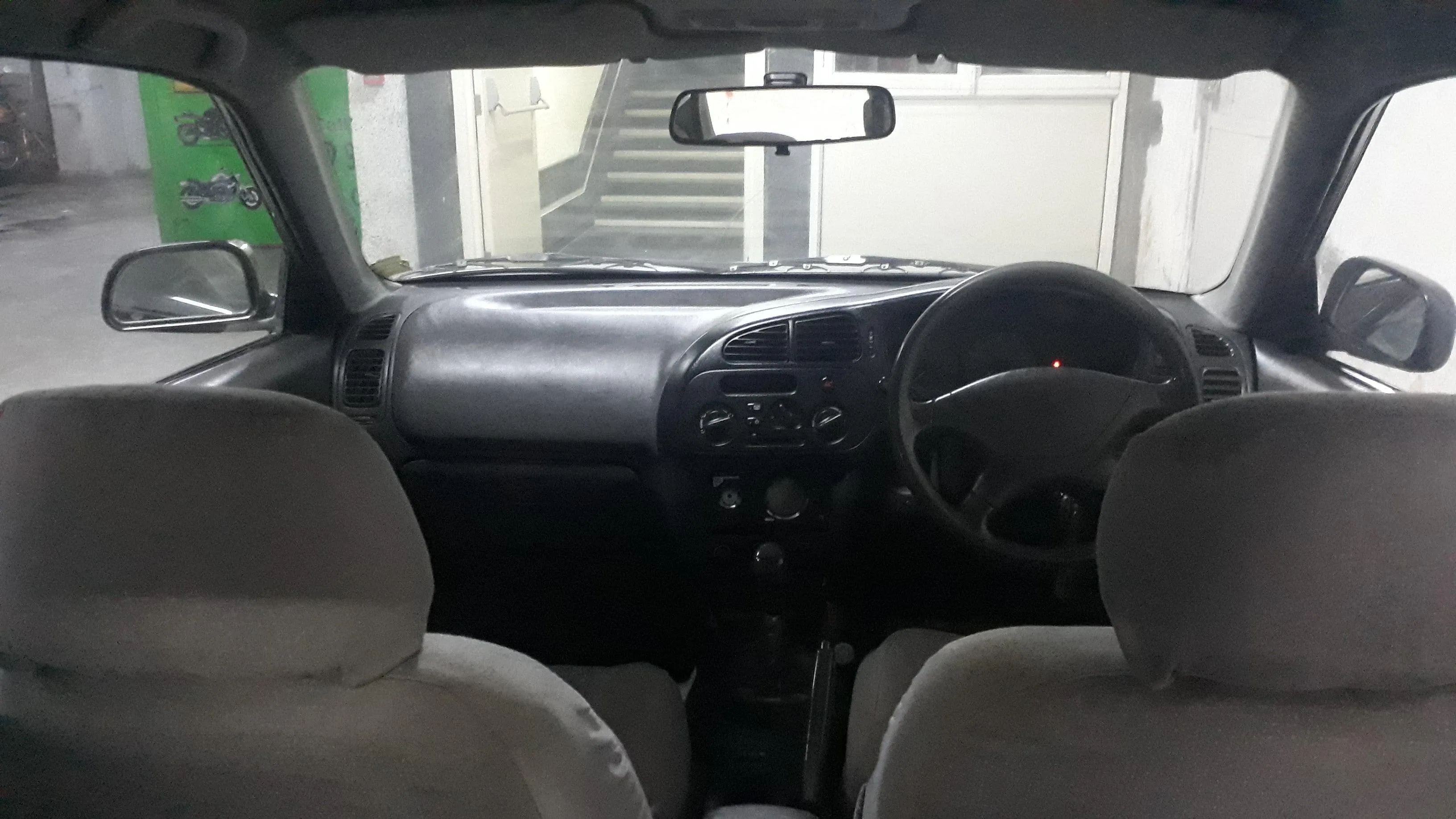 Classic Mitsubishi Lancer 1999, MT, Silver