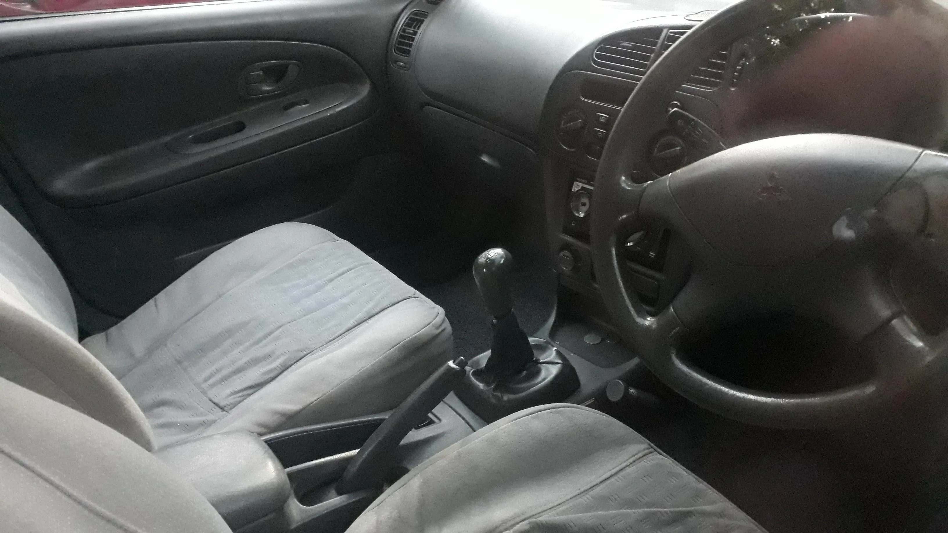 Classic Mitsubishi Lancer 1999, MT, Silver