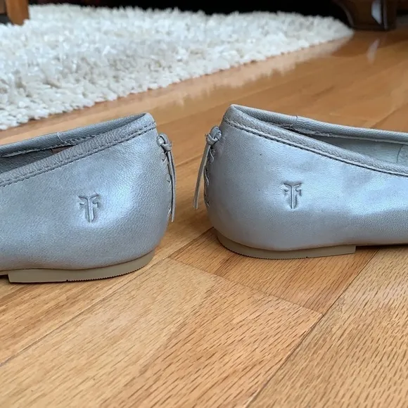 Frye Flats size 6.5 Gray