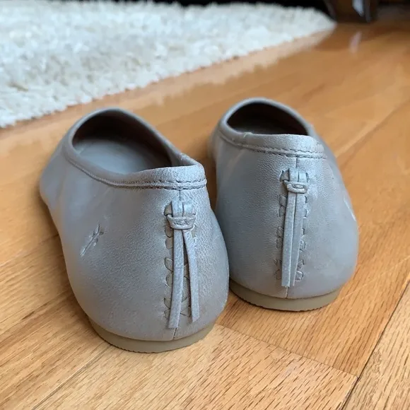 Frye Flats size 6.5 Gray