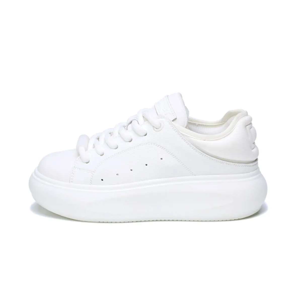 Lace Up Round Toe Platform Sneakers