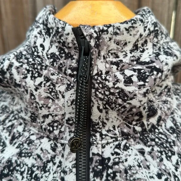 Lululemon Scuba Hoodie,Light Cotton FleecePaint Splash Silver Drop, size 4