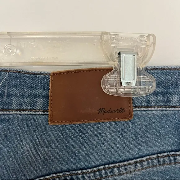 Madewell Cali Demi-Boot Jeans in Bess Wash: Button-Front Edition Size 27