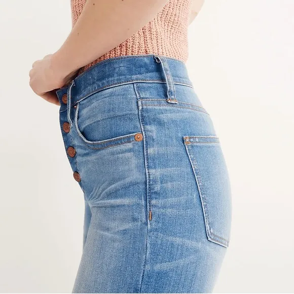 Madewell Cali Demi-Boot Jeans in Bronson Wash Blue Button-Front Edition Size 27