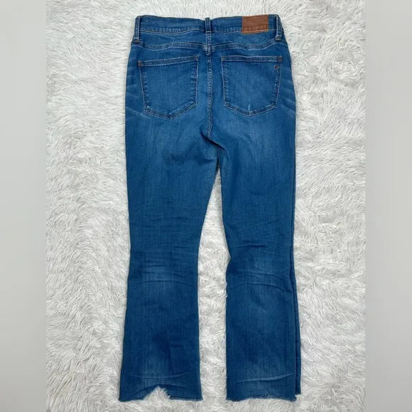 Madewell Cali Demi-Boot Jeans in Bronson Wash Blue Button-Front Edition Size 27