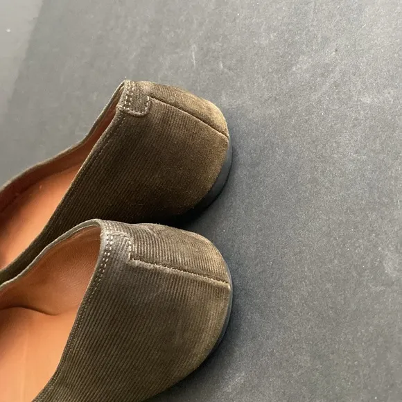 Marc Jacobs Olive Suede Corduroy Ballet Flats Slip On Zipper Detail Size 37 $289