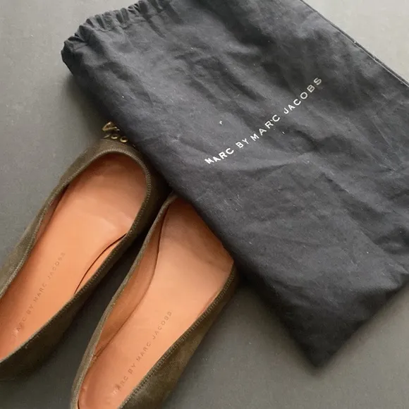 Marc Jacobs Olive Suede Corduroy Ballet Flats Slip On Zipper Detail Size 37 $289
