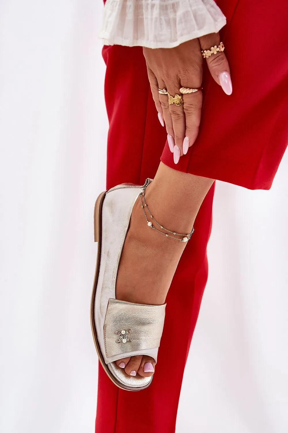 Natural leather ballet flats