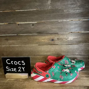 New $65 Big Kids Crocs Disney Mickey‎ Mouse Holiday Lined Sandals Shoes Size 2 Y