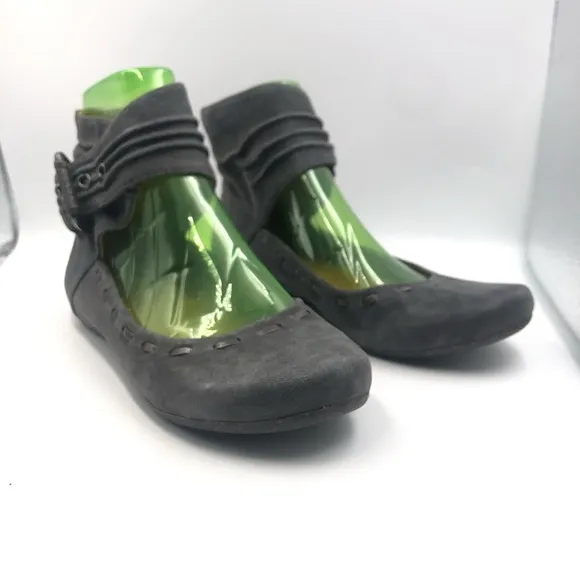 NEW Naya Women's 'Fauna' Ankle-strap Flats Sz 4.5B