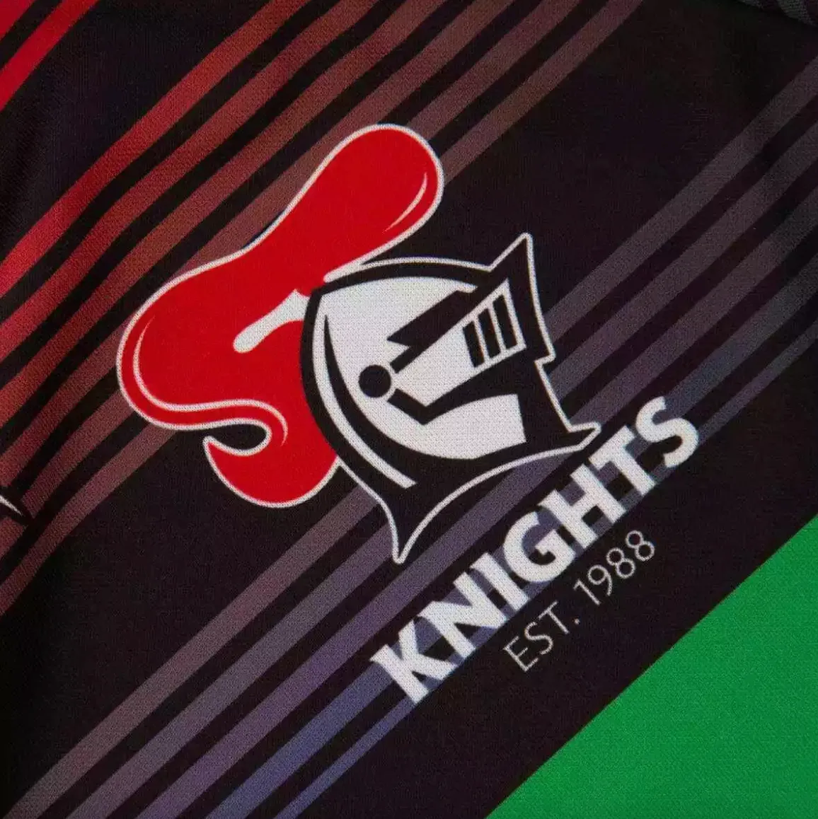 Newcastle Knights O'Neills Mens Coaches Training Tee