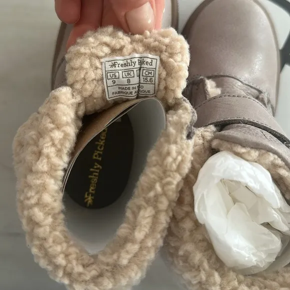 NIB Freshly Picked Salt Flats Sherpa Boot Size 9