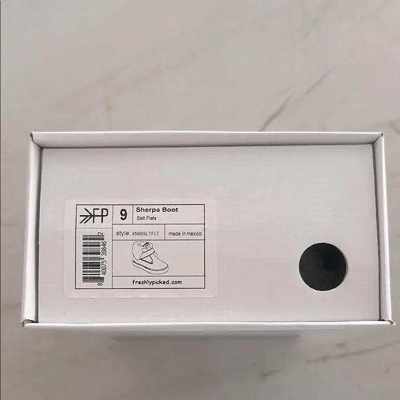 NIB Freshly Picked Salt Flats Sherpa Boot Size 9