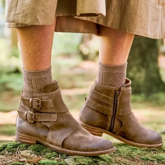 NWOB $170 Born Moraga Bootie - Ginger