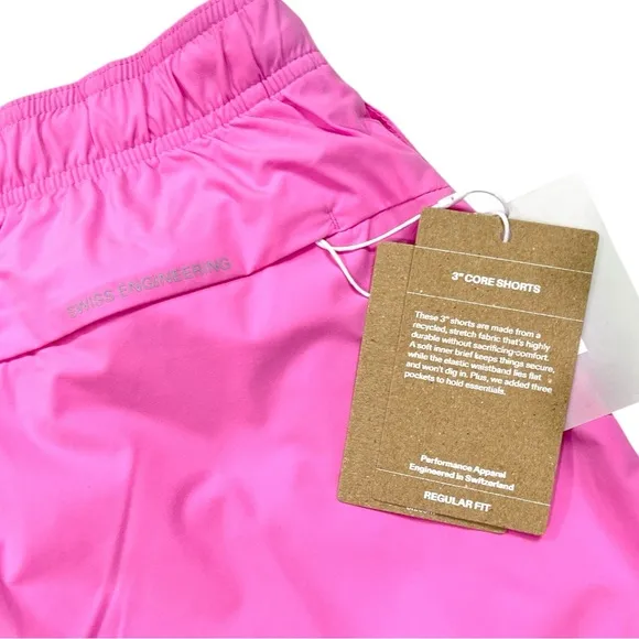 NWT On Running On Cloud 3” Core Short size XS in Raspberry Pink