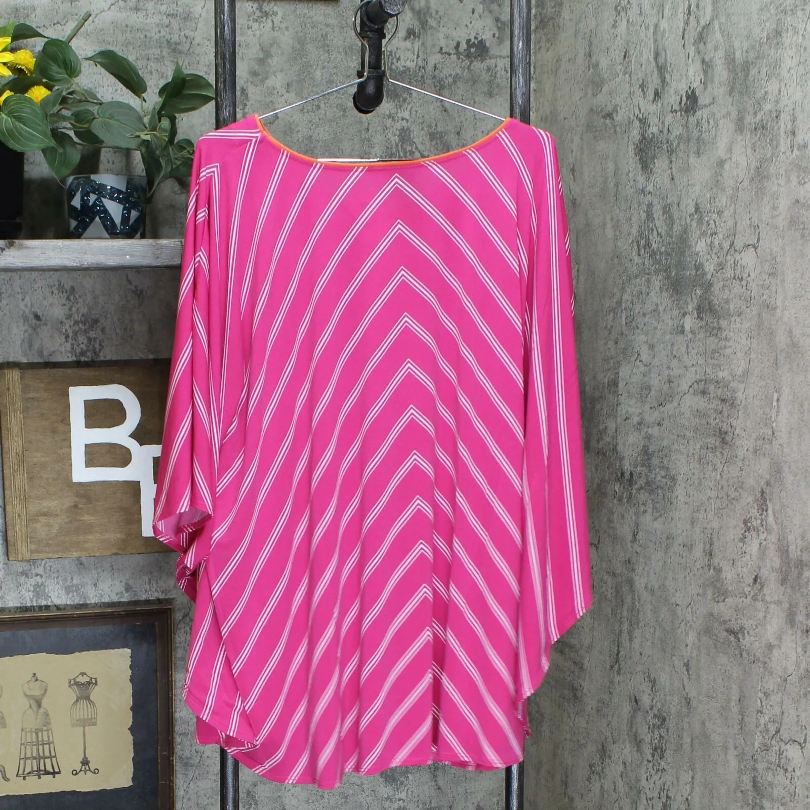 NWT Susan Graver Plus Size Striped Liquid Knit V-Neck Scarf Top. A254451 Plus 3X