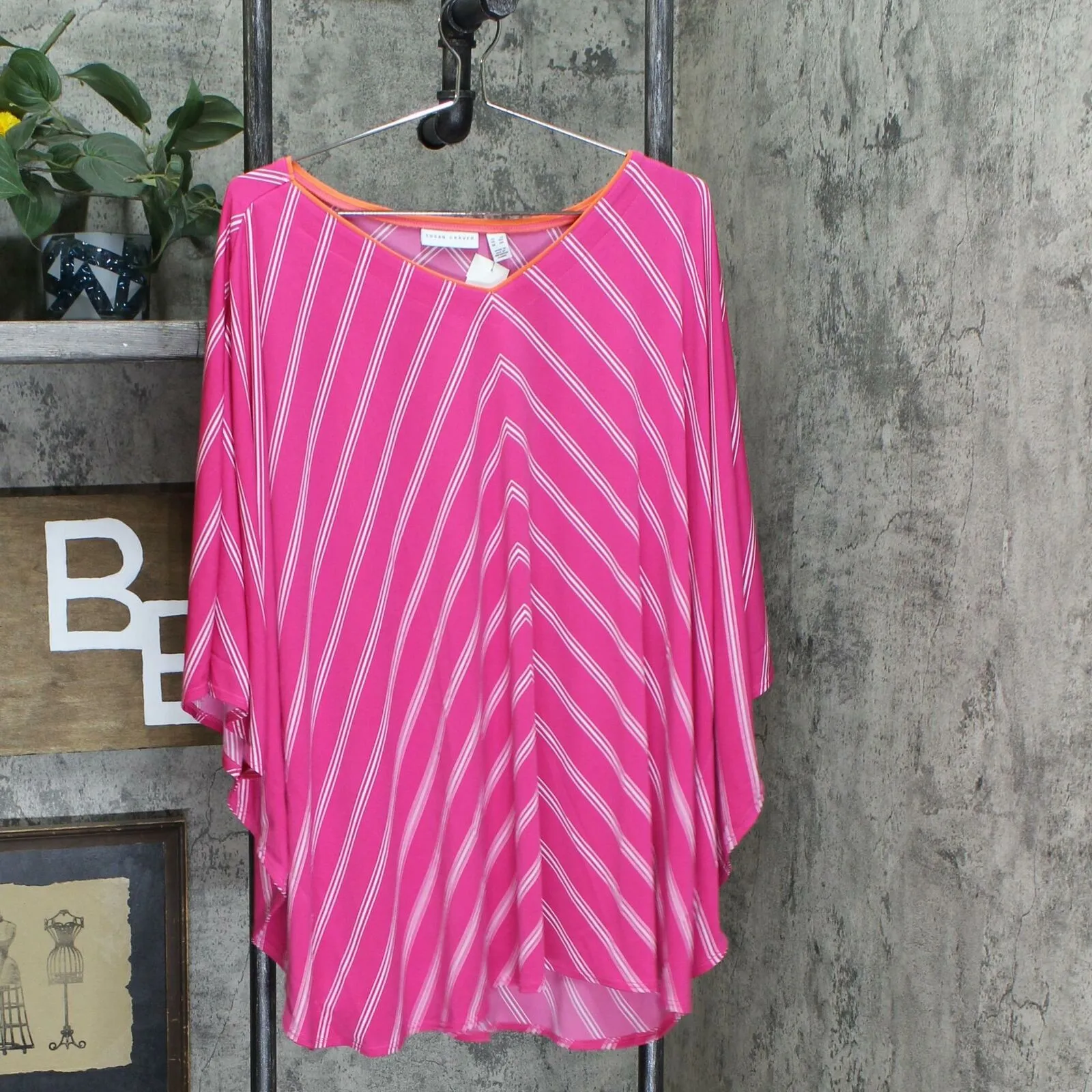 NWT Susan Graver Plus Size Striped Liquid Knit V-Neck Scarf Top. A254451 Plus 3X