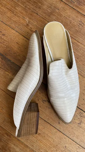 Pointed Heeled Mules
