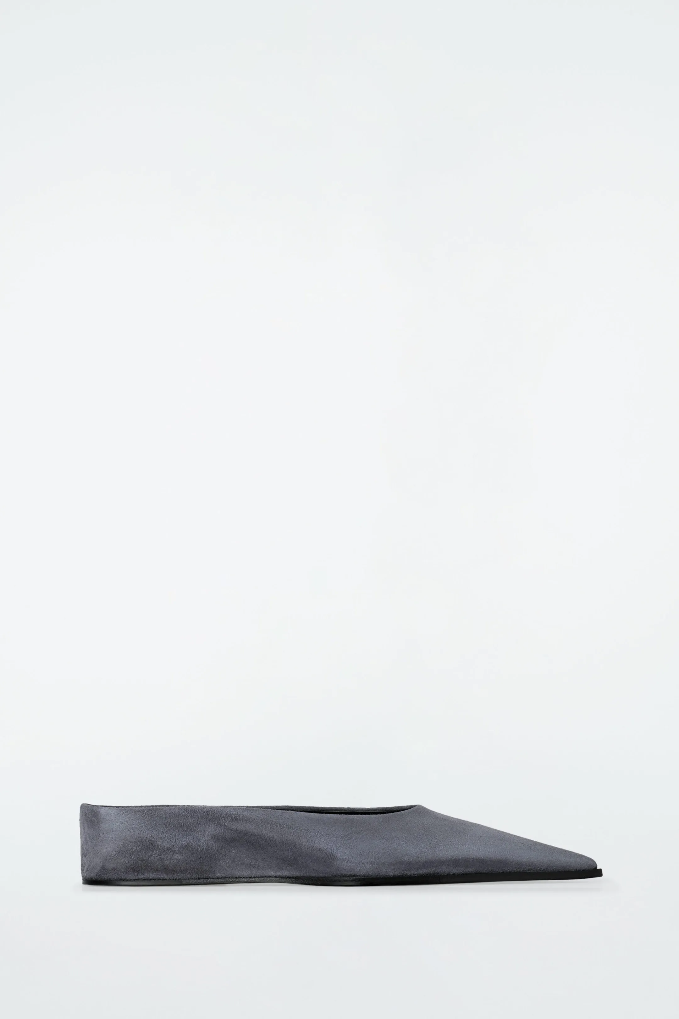 Pointed suede mules