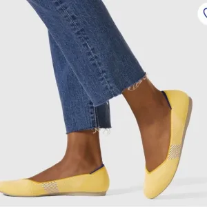 ROTHY SUNSHINE ROUND TOE FLATS SIZE 9