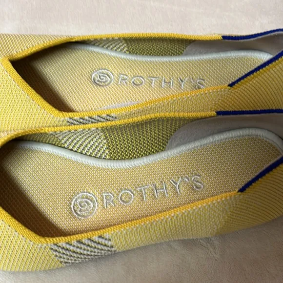 ROTHY’S Yellow Round - Toe Flats Size 6