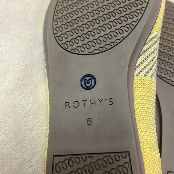 ROTHY’S Yellow Round - Toe Flats Size 6