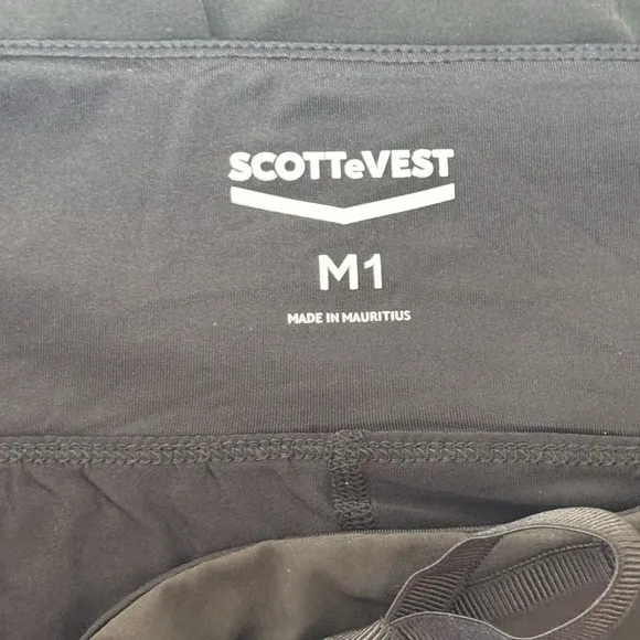 SCOTTeVEST Women's Scarlett Skort 8 Hidden Pockets, Black Size M1 (XXL)