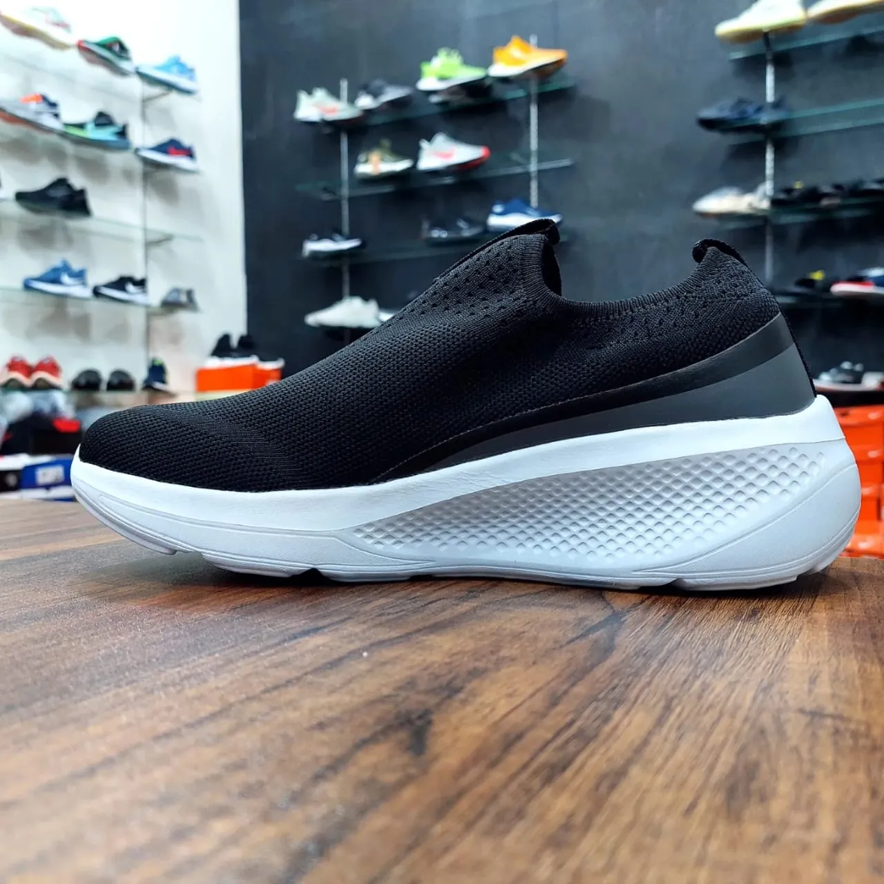 Sketcher Go Run Upraise "Black White"
