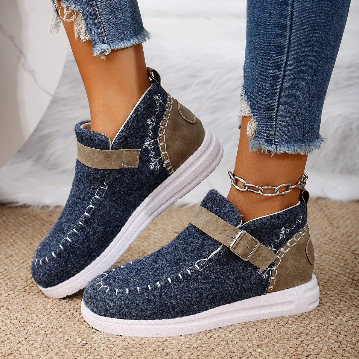 Stylish Round Toe Buckle Shoes with Contrast Detail