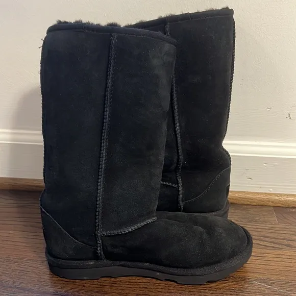 UGG Classic II Tall Boot for kids, size: 5
